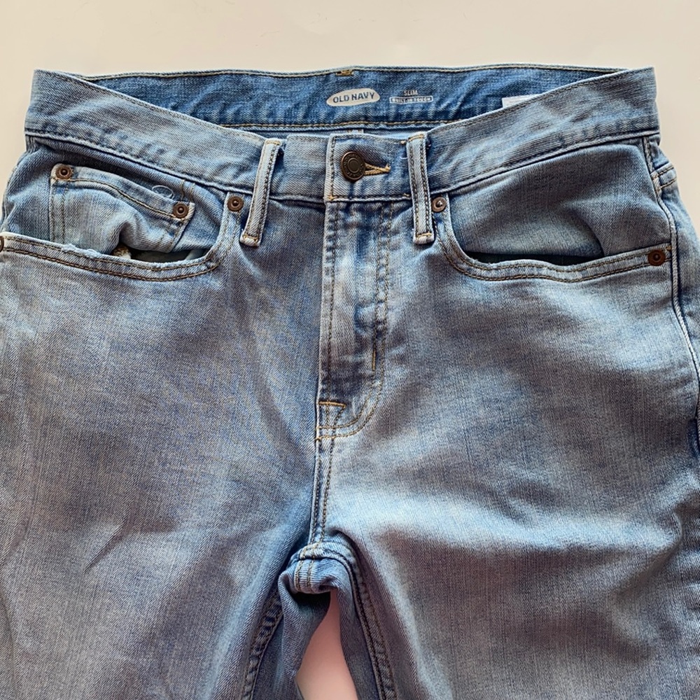 Old Navy Built in Tough Slim EUC 30 34 Never Worn Denim